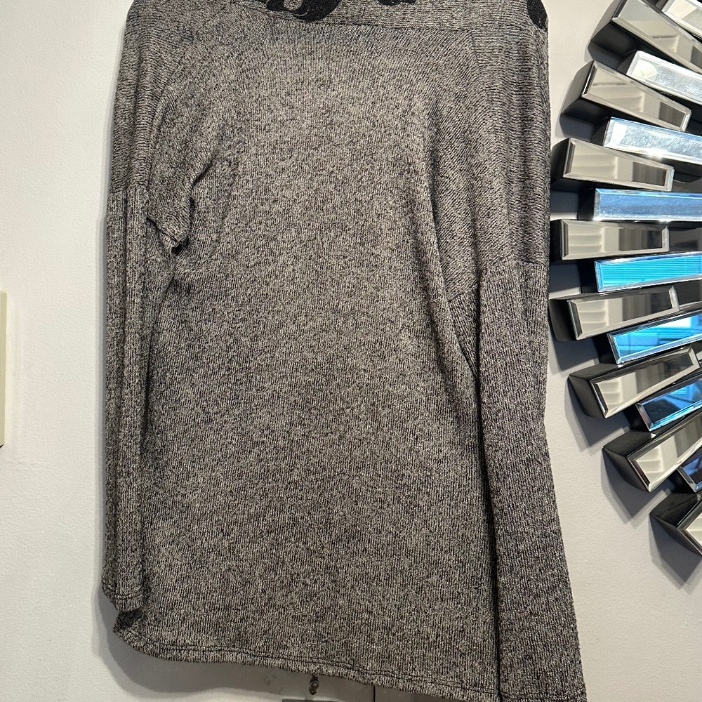 NWOT Lightweight Grey Open Skull Cardigan- Medium - Picture 7 of 7